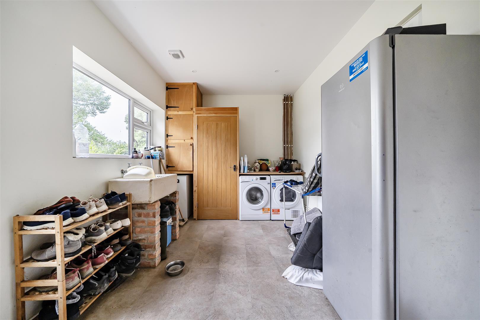 Property Image 4d0a1aec-1c21-460b-af79-2401958470dc