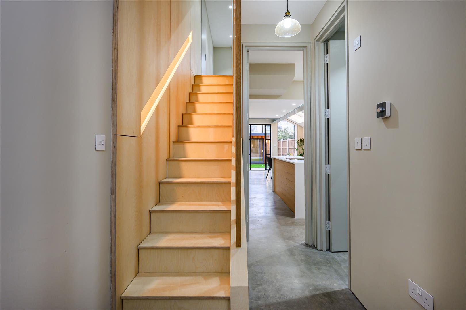 Property Image 4d18b3fd-32af-46a1-b42b-882c005d8556