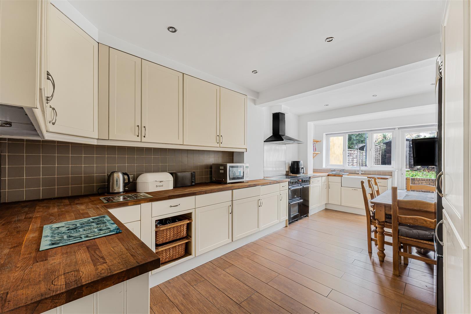 Property Image 4d4398fa-c936-4044-bcf8-71414f60fe10