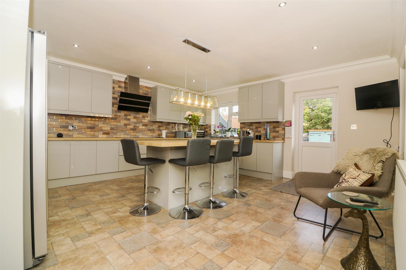 Property Image 4d4d7dde-9588-40e5-817a-361a3bd82a9b