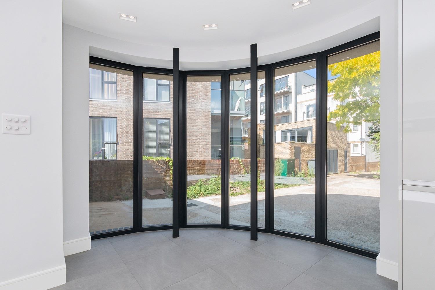 Property Image 4d50bd2a-fca2-4721-b918-ccc9a1f43f3d
