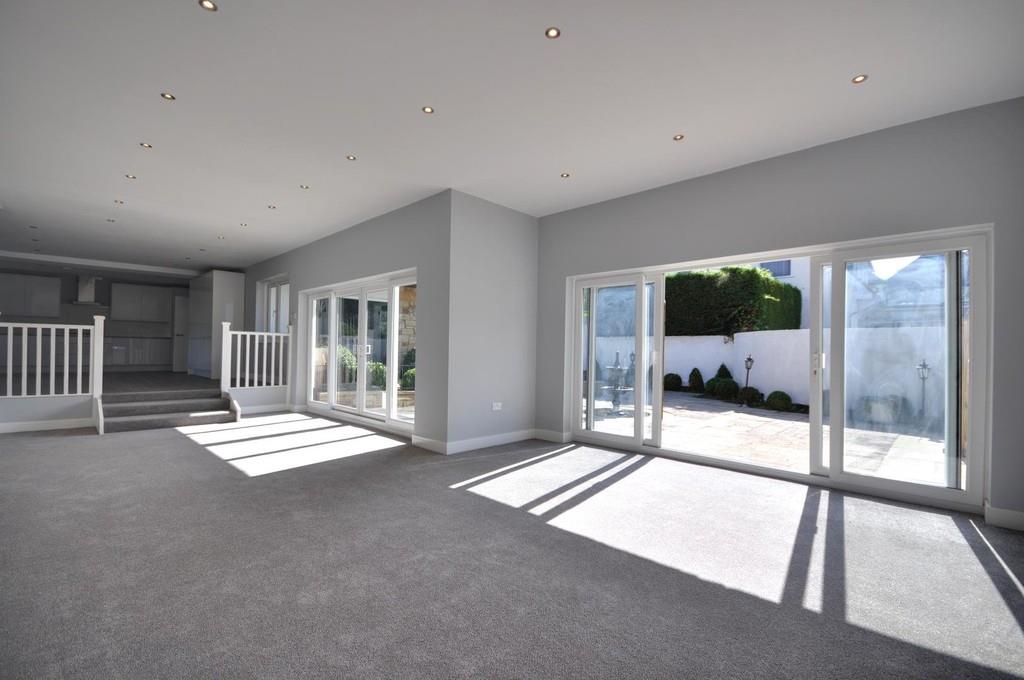 Property Image 4d984ecf-e17a-4633-857c-38b48f1ea8e4