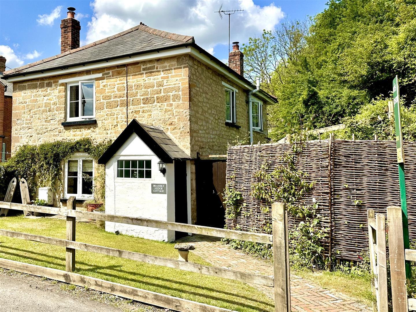 Property Image 4daa7b5a-a5e7-4105-9635-82c5e32ffe93