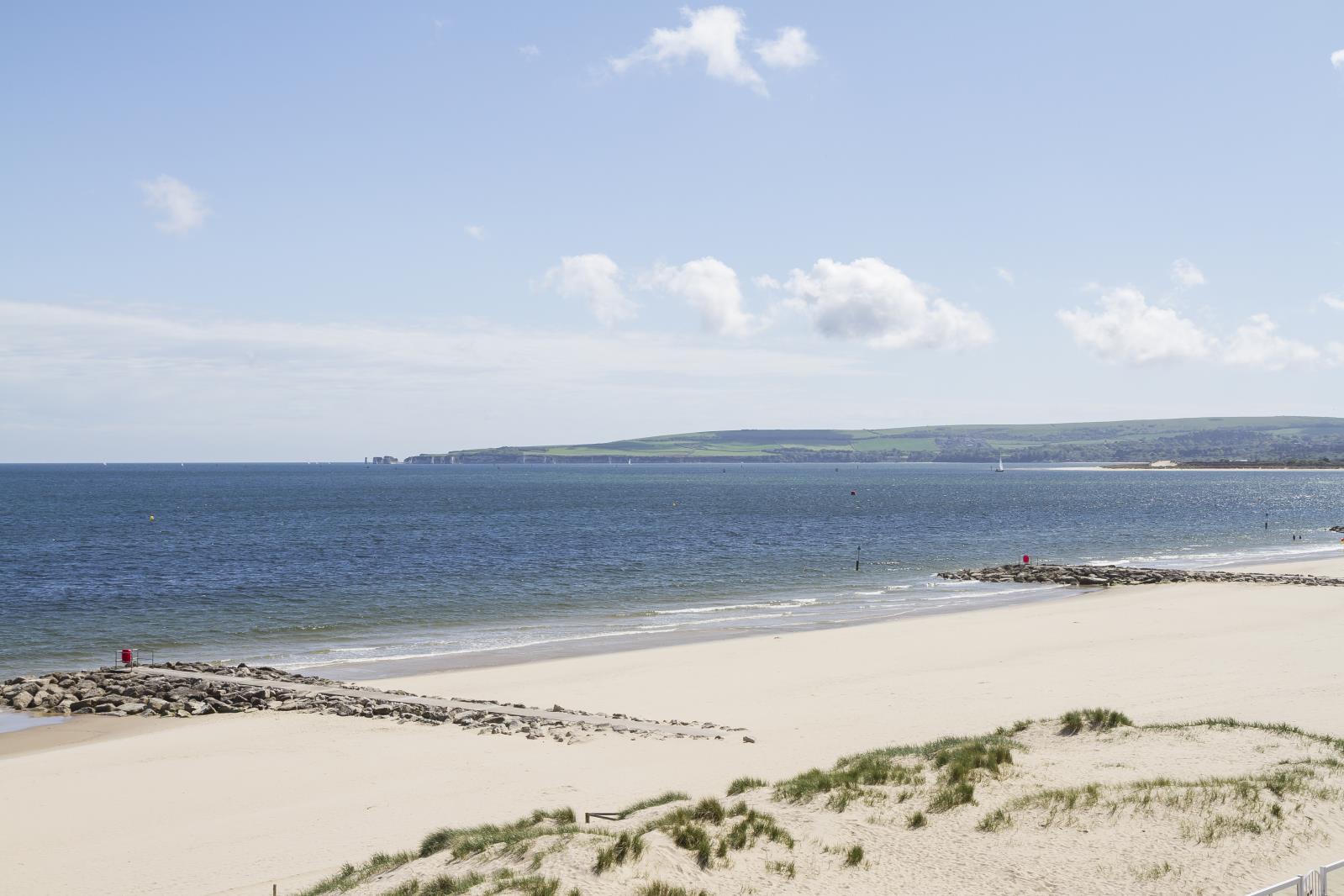 Property Image 4dd51a04-2f23-4876-96fc-1181c993fd74