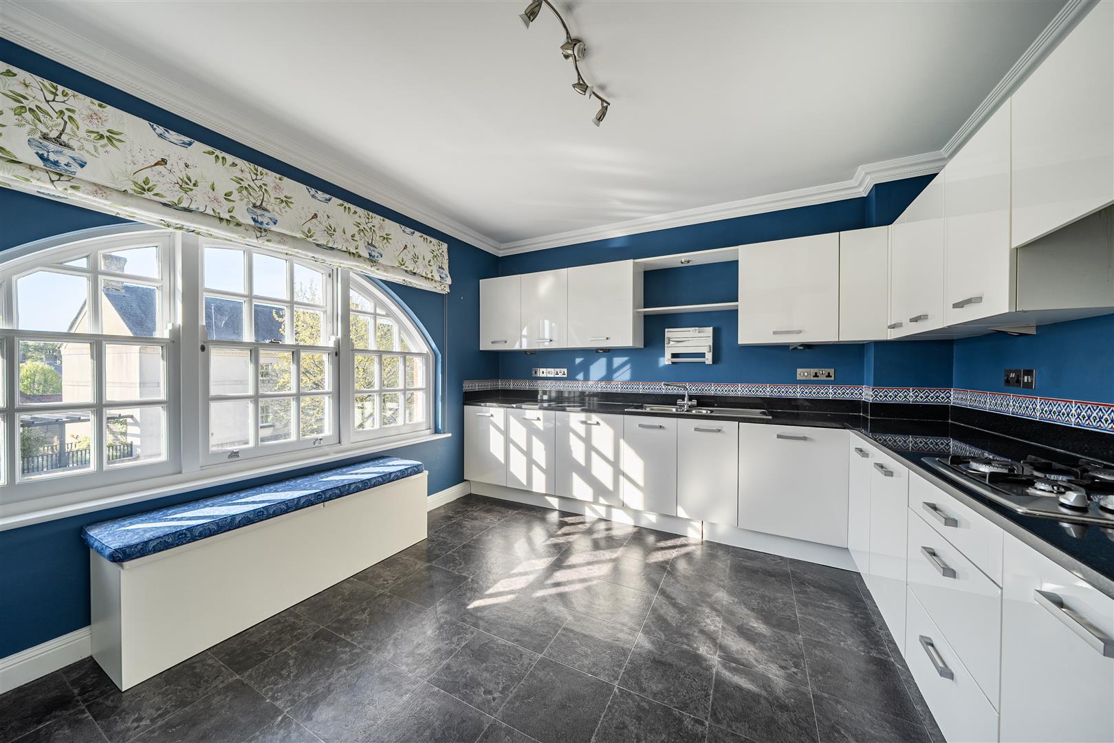Property Image 4dd6318d-1fe2-426d-9a66-6e3f47488e01