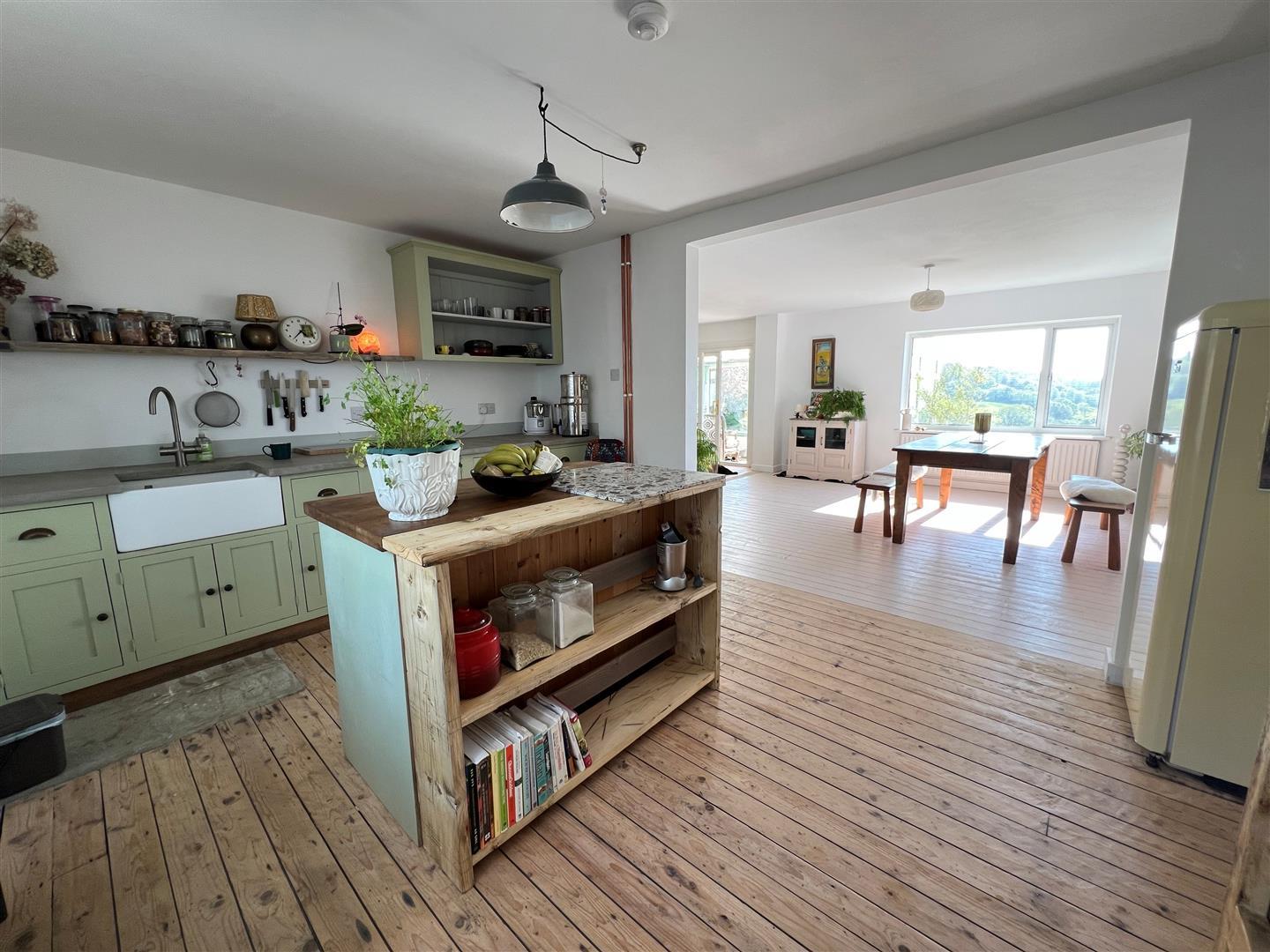 Property Image 4df7c5c4-d062-4186-b3e5-7686abcdf6fb