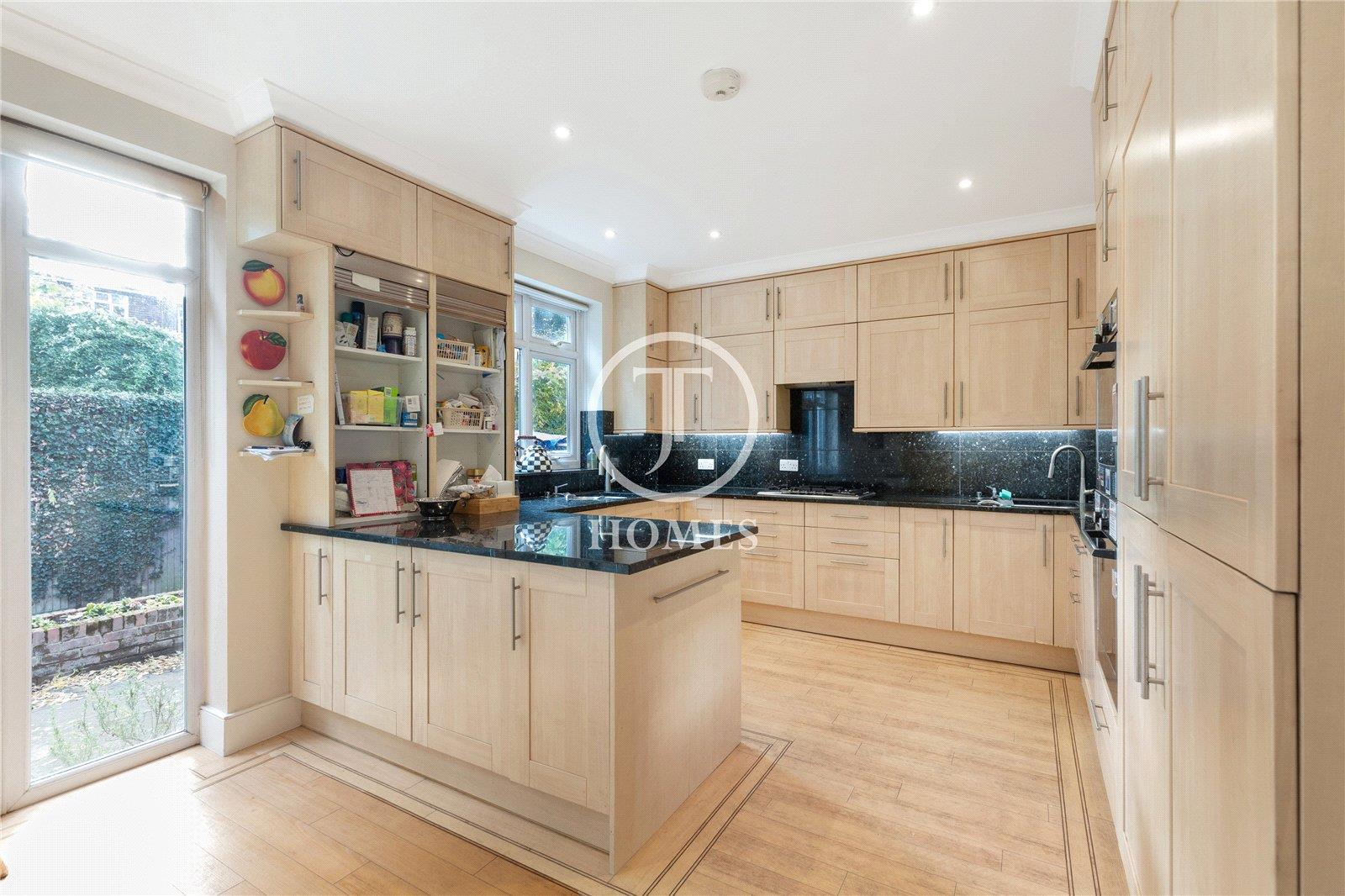Property Image 4dfa8c98-ed29-4cf2-9721-276383c4c620