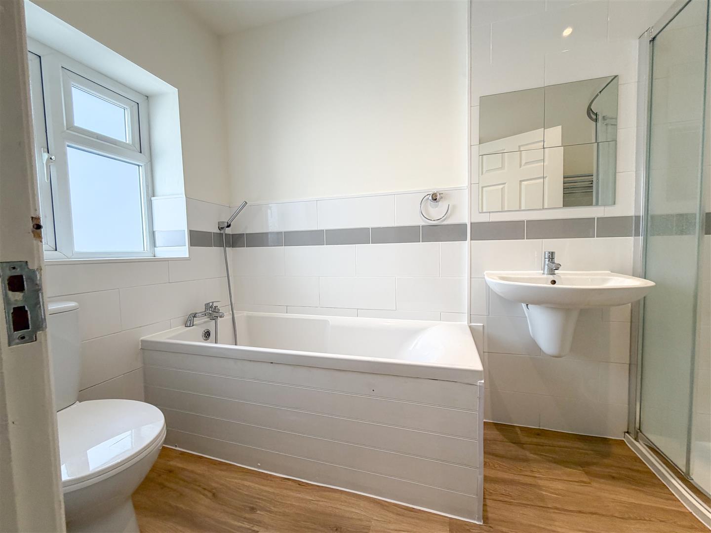 Property Image 4e017172-e813-4810-8d70-abd989d507fa