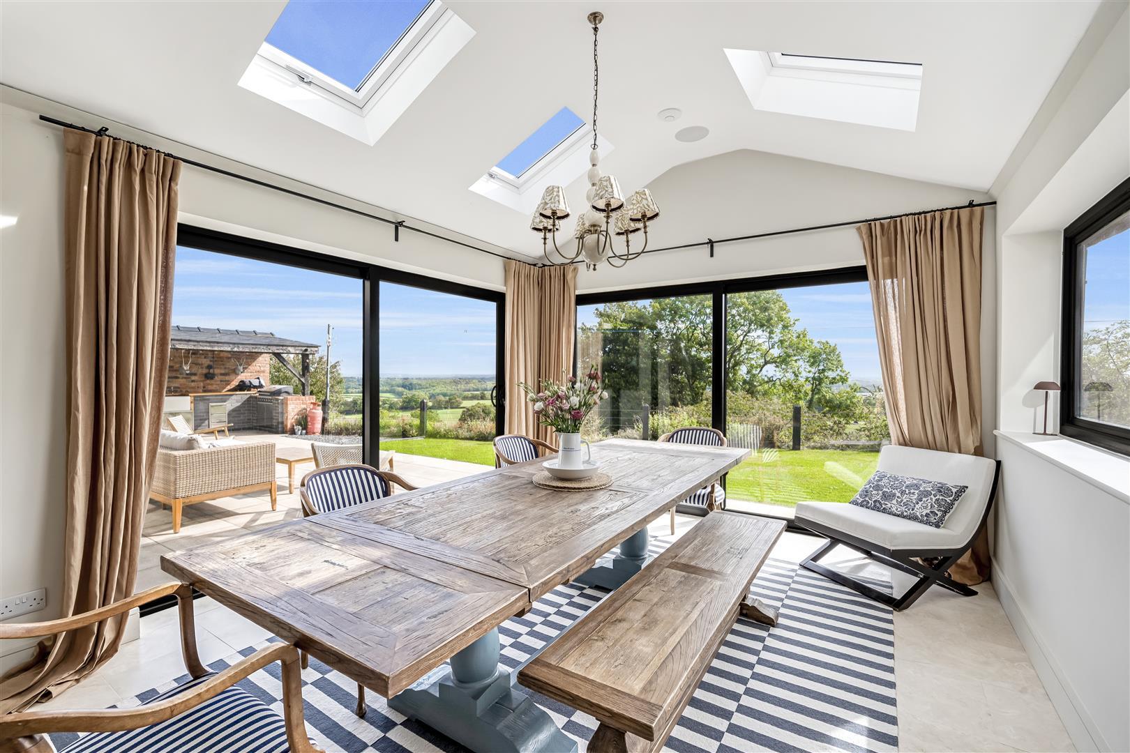 Property Image 4e166456-cc9c-43ee-8dac-4cb0cd75d96c