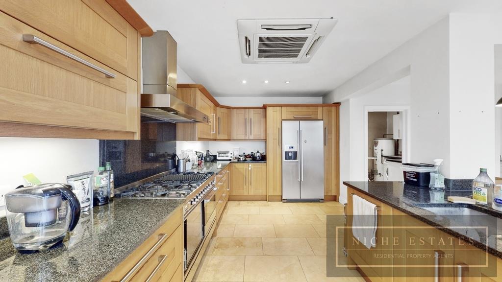 Property Image 4e3bdfe7-d78b-42c8-9811-b2212cb46793
