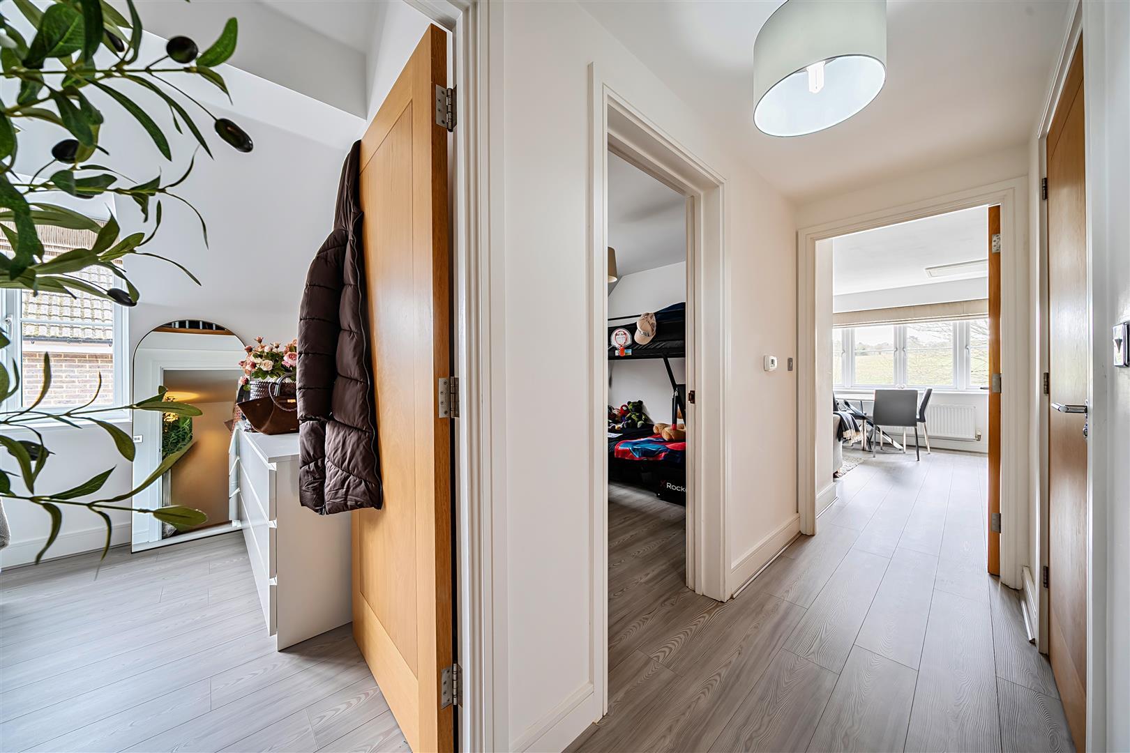 Property Image 4e5461f8-5da8-43f5-9ea2-b3489af0fbc0