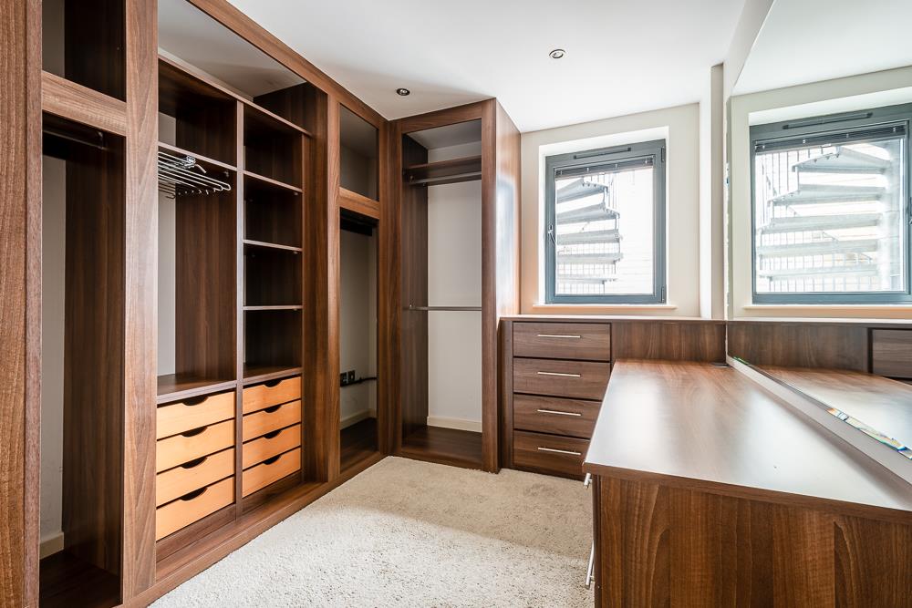 two bedroom two bathroom penthouse for let on hoxton square n1