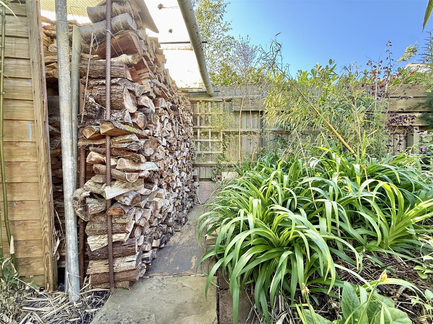 Property Image 4e7e5731-030b-421e-89b0-bf9512ba32e4