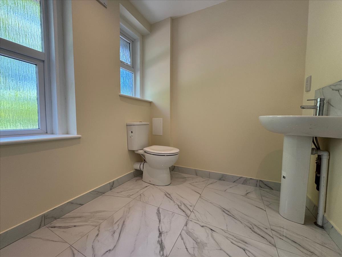 Property Image 4e986853-256d-4edb-8169-100357de3385