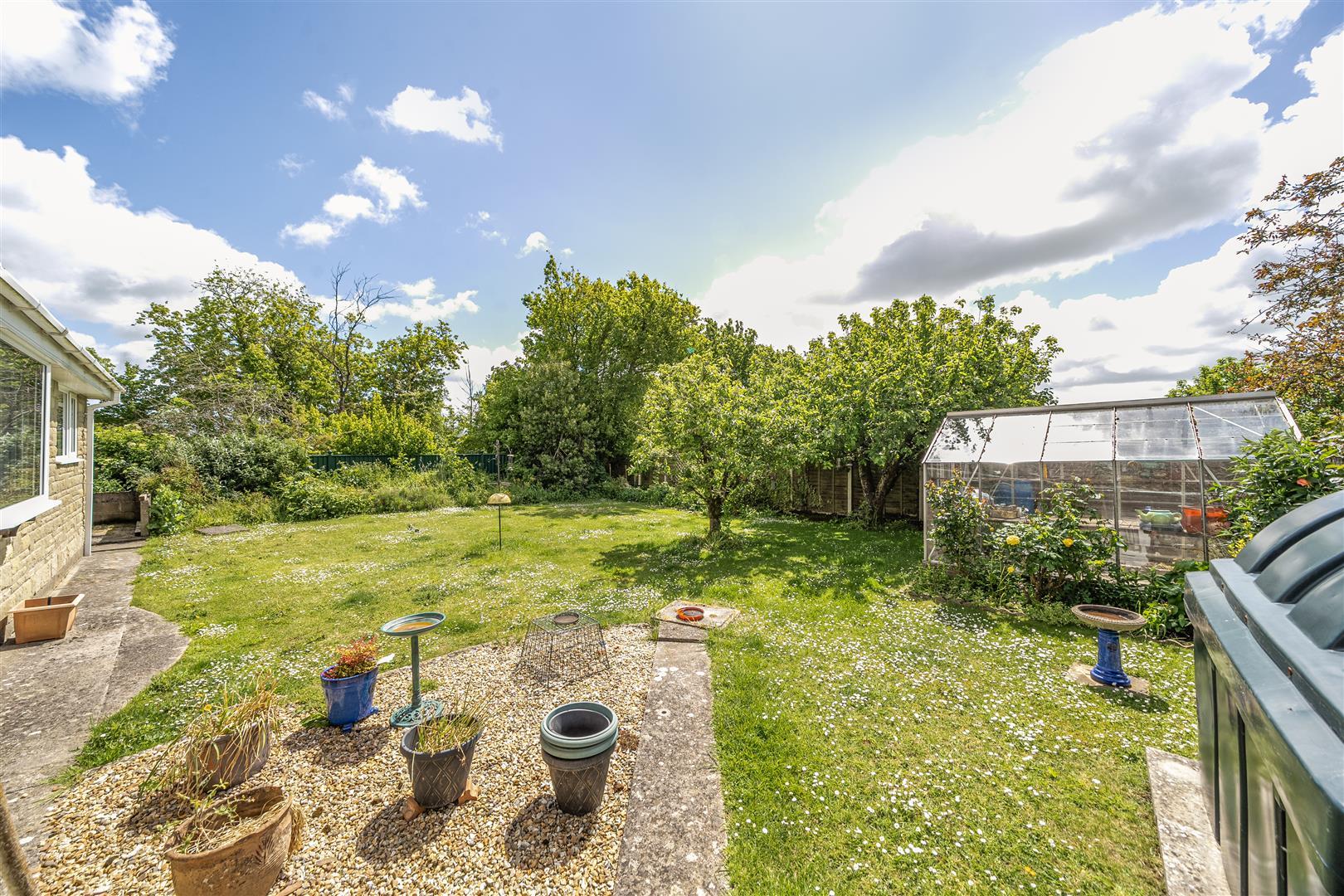 Property Image 4ea7f001-a241-46a8-89bb-b42f041358ea