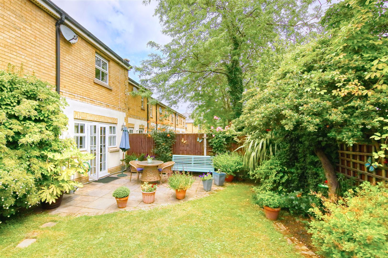 Property Image 4edd2257-3390-4783-b015-b29a9d32ffd3