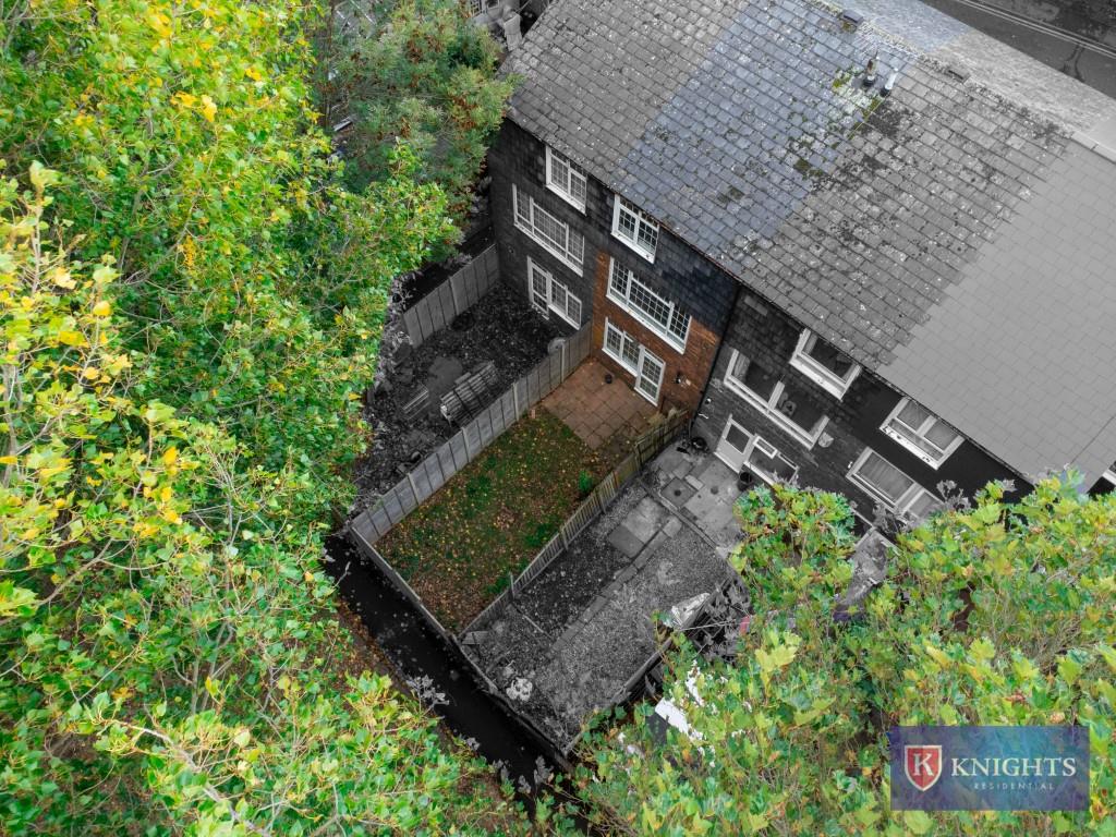 Property Image 4ee37a68-efc1-45c1-bf93-c3aa84161966