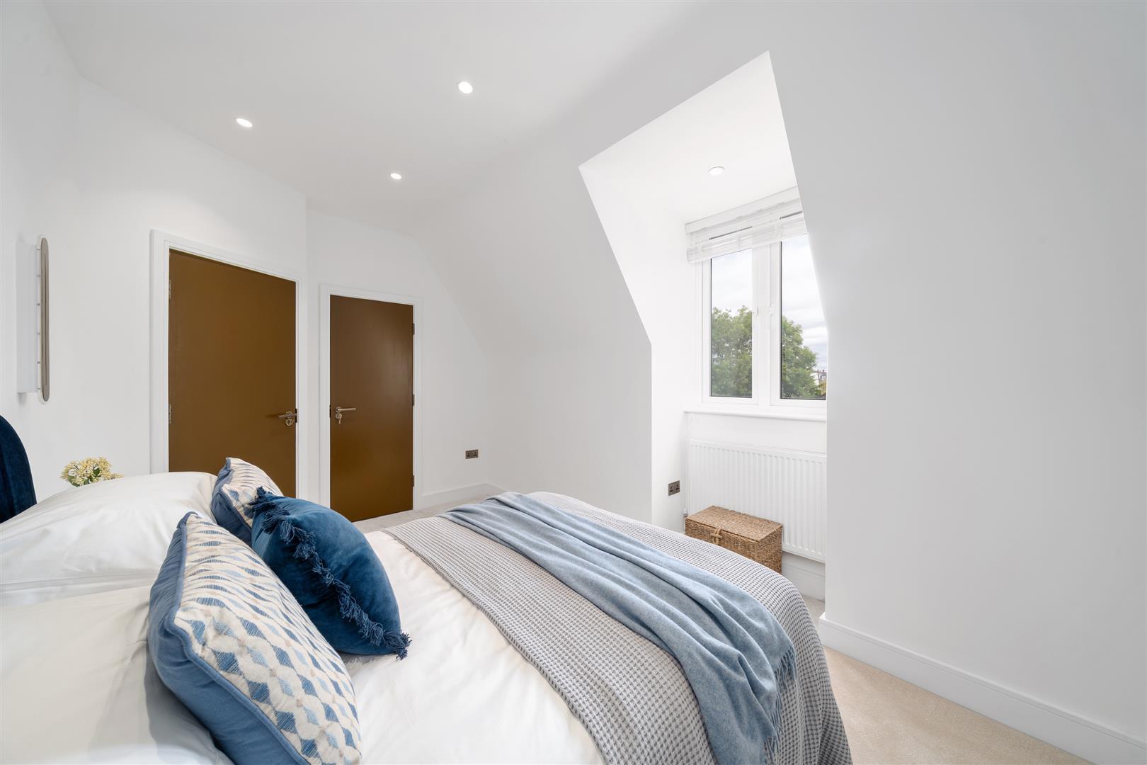 Property Image 4ef6d136-c0f5-4173-94a1-9e3b6024f937
