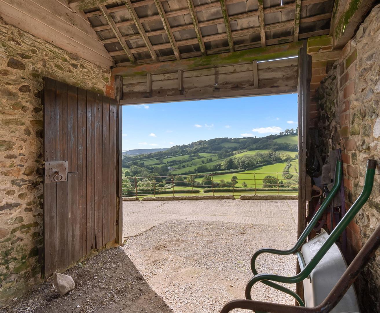 Property Image 4f1a80aa-29de-4c8a-bf92-73009087826c