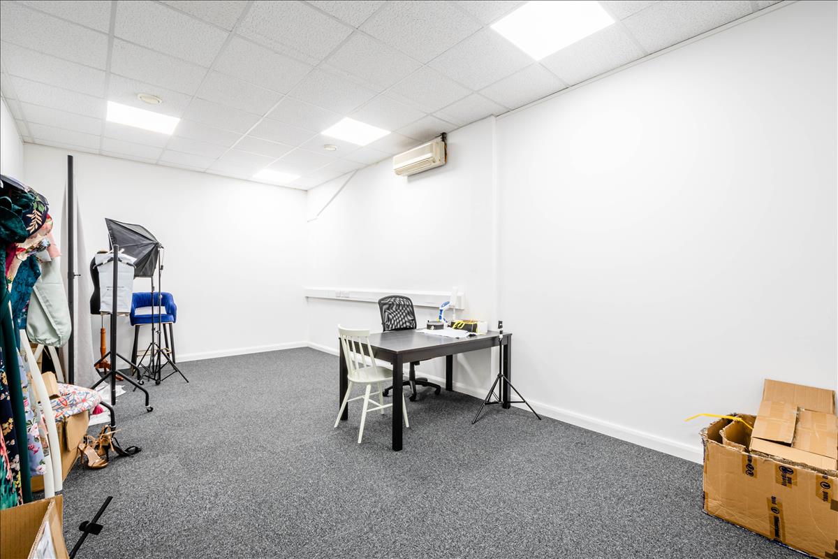 industrial unit to let on Norman Road 