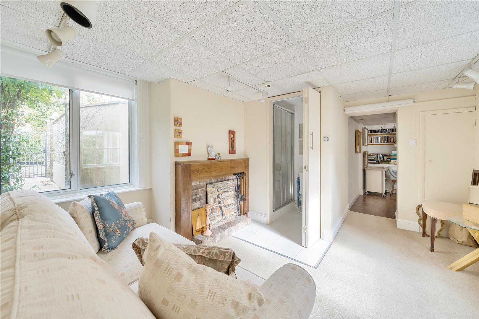 Property Image 4f642603-85c2-4872-9f78-f05ca7b0ef94