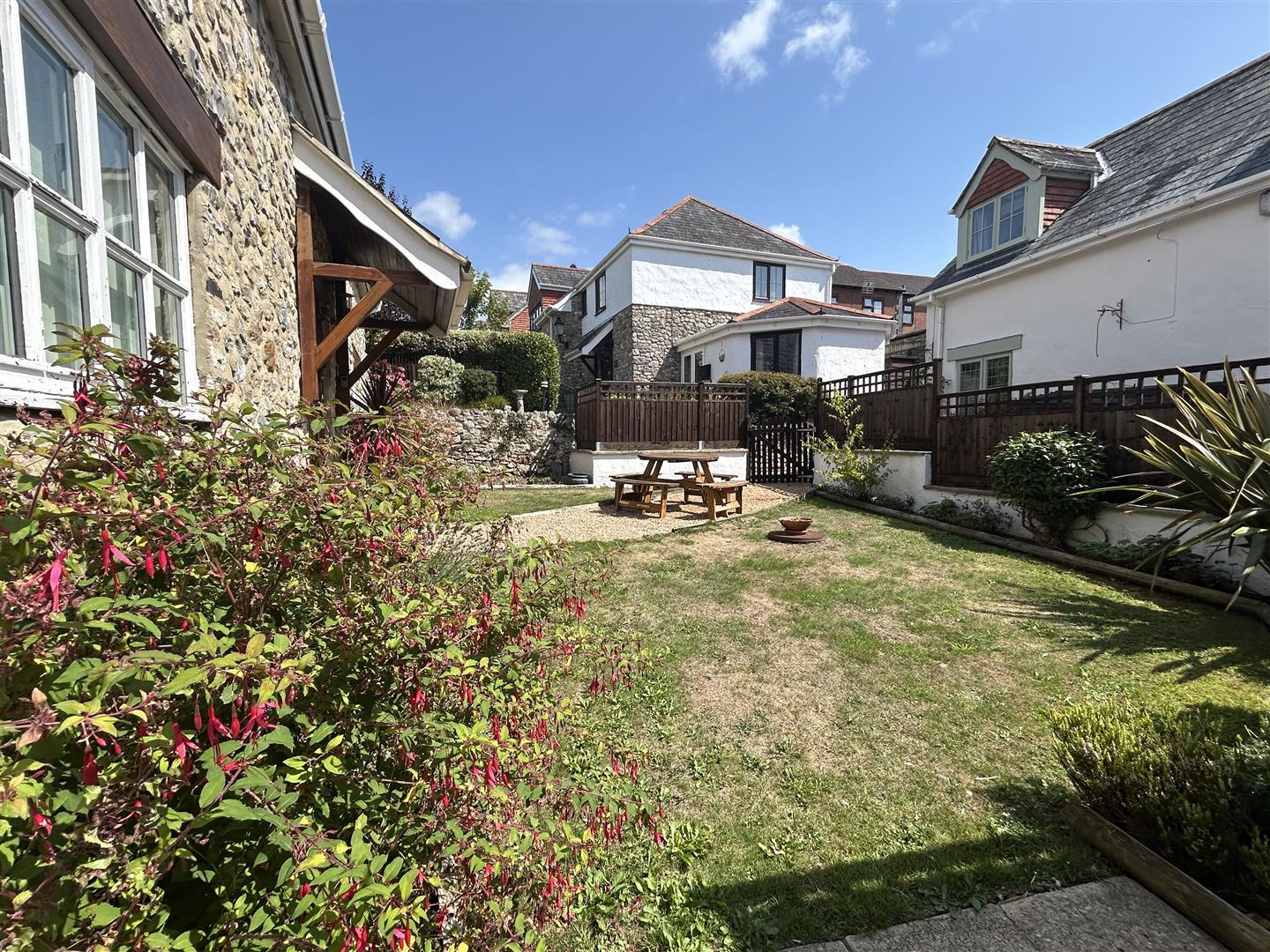 Property Image 4f8a94c5-c6ae-44f6-a932-003651b28cd6