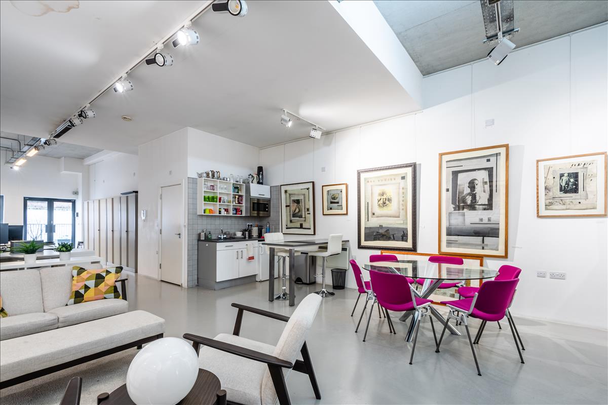 Property Image 4faadeee-86cf-45d7-bede-4e6f1a9c8bc6