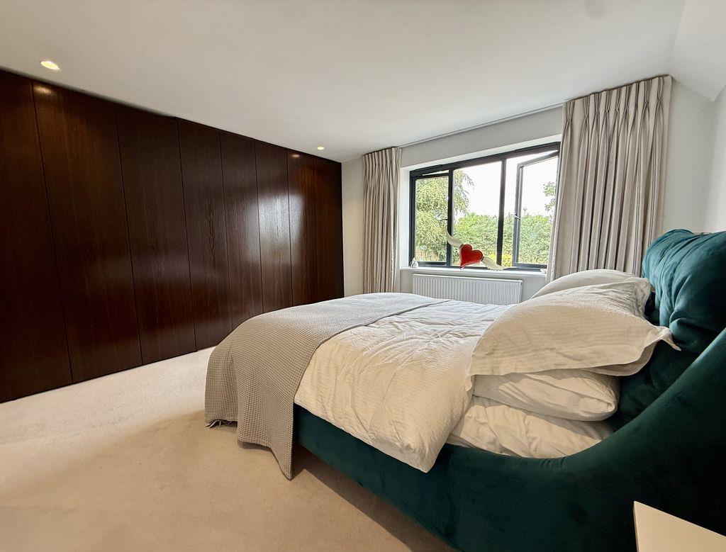 Property Image 4ff2bb01-5632-47ff-9a2b-42a5f7e678ce