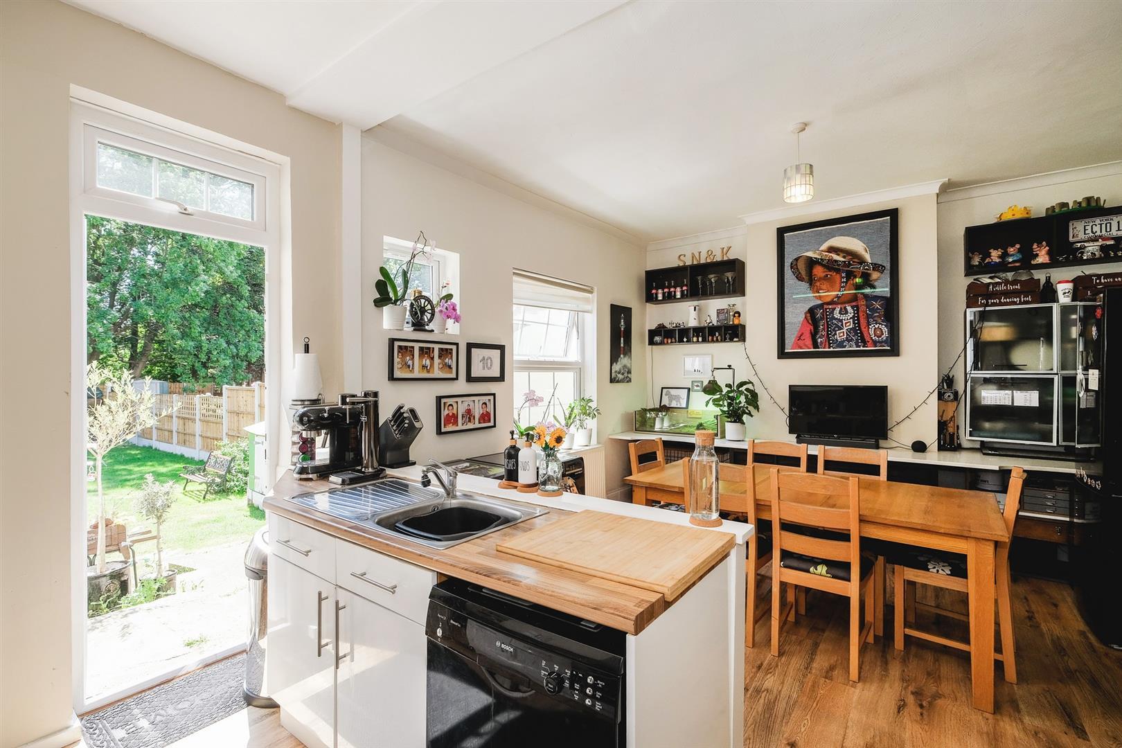 Property Image 4ff40119-c28d-4fdd-8e86-94b35d069a72