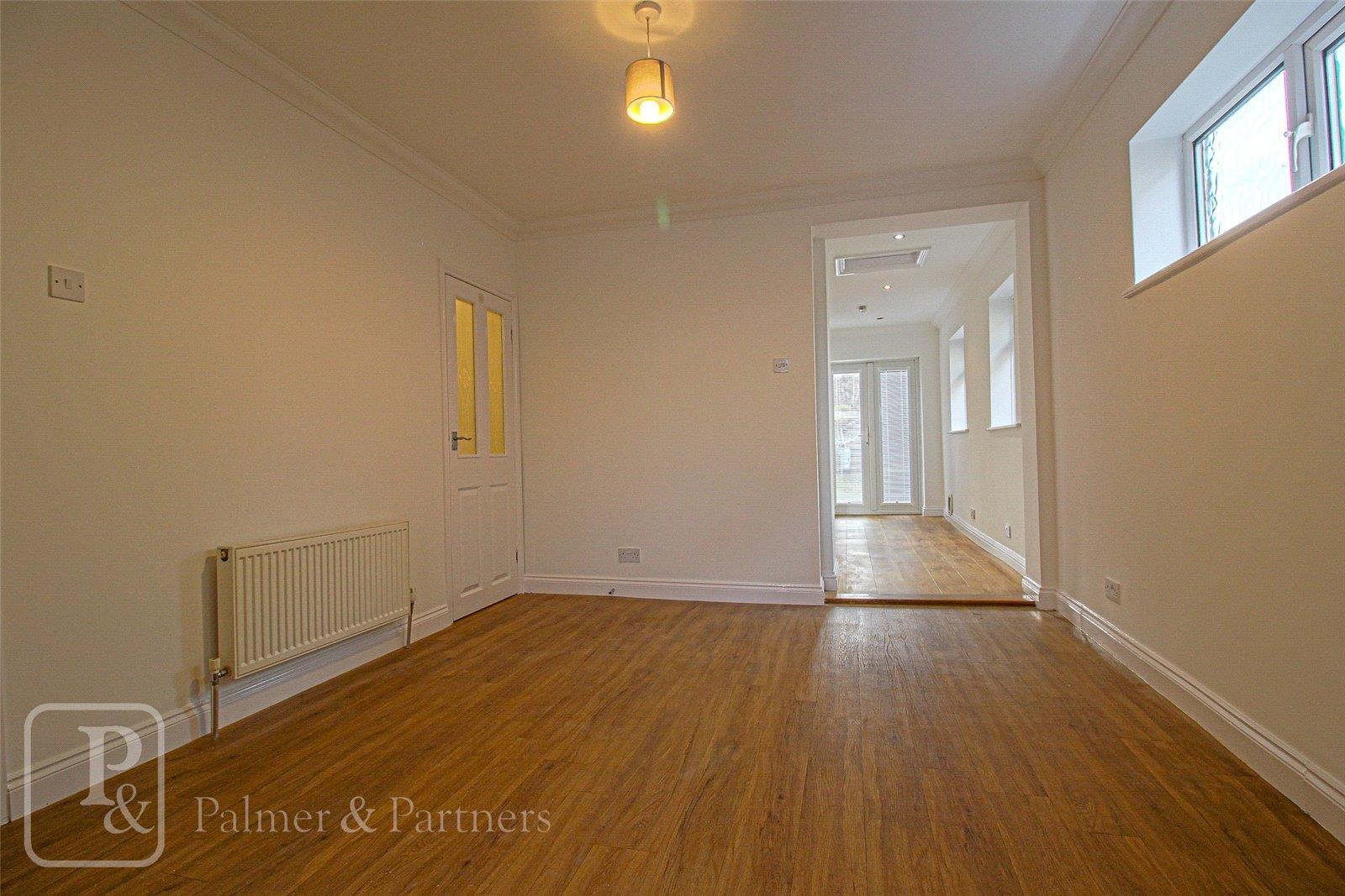 Property Image 4ff4de0f-bdf3-401b-8ab3-660e5b929bf5