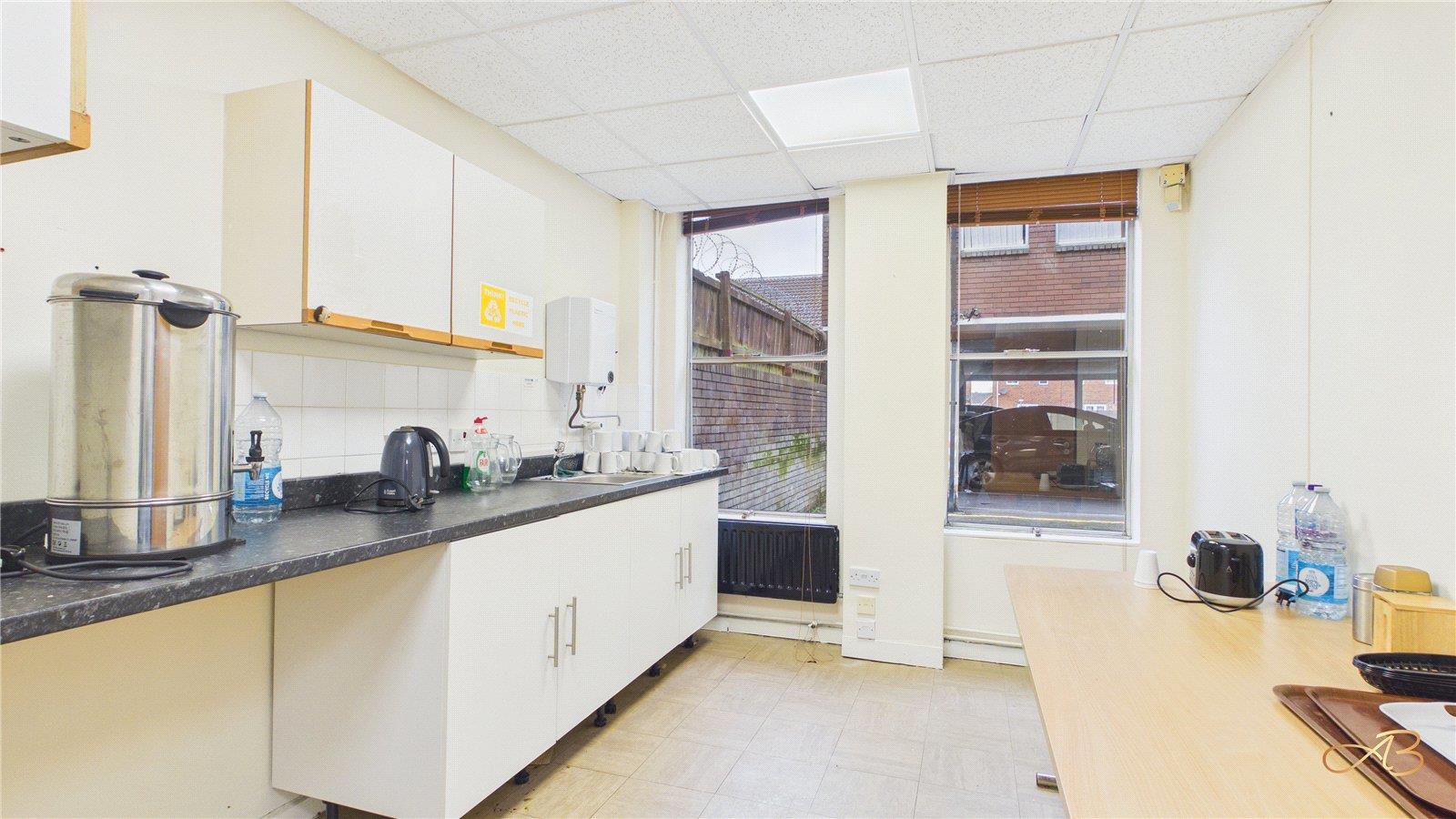 Property Image 4ffce95f-1c7f-45cd-831f-22c0f8fa1a10