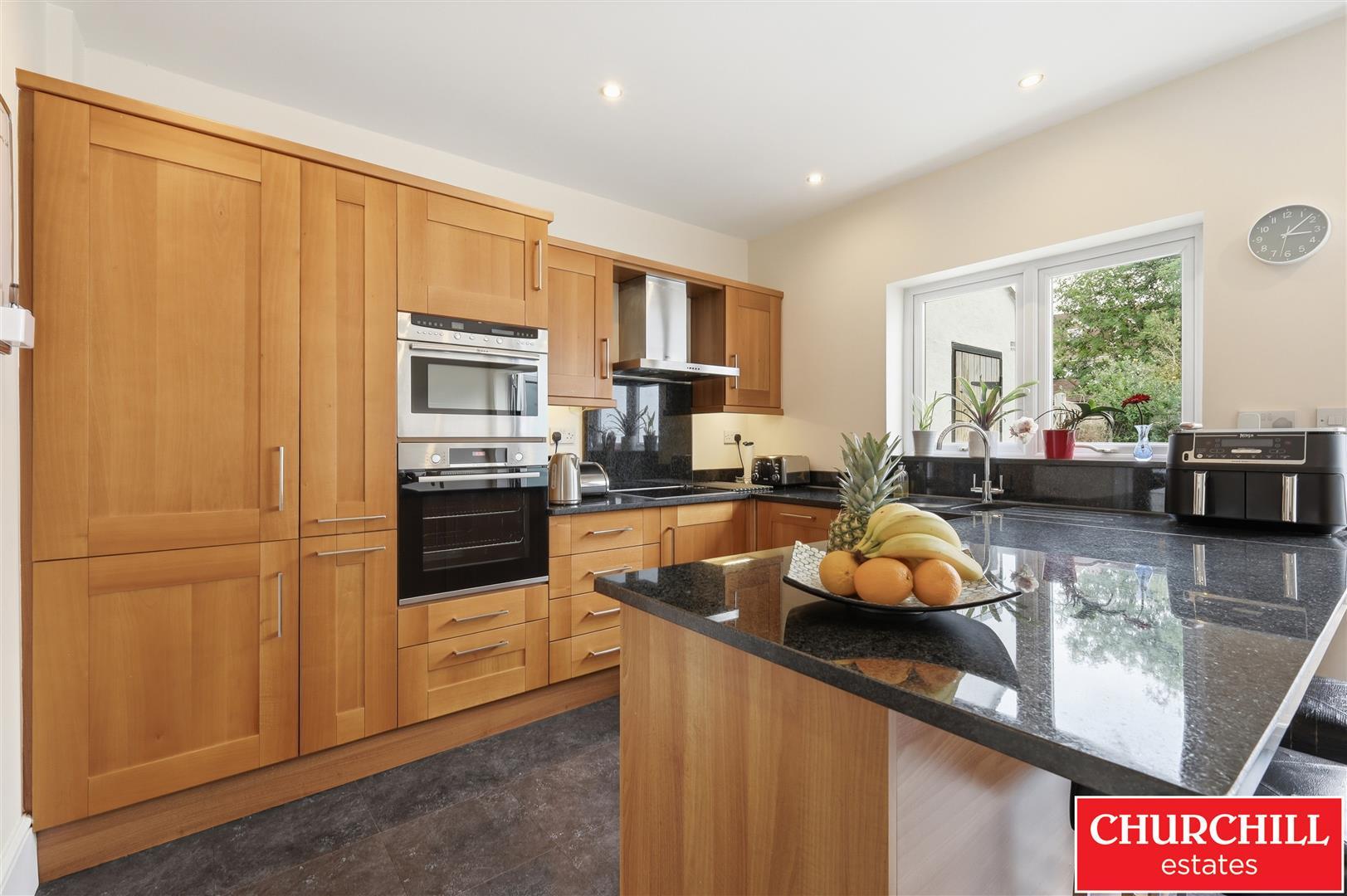 Property Image 5006f6ed-dd05-46e8-9ad7-9579f7420678