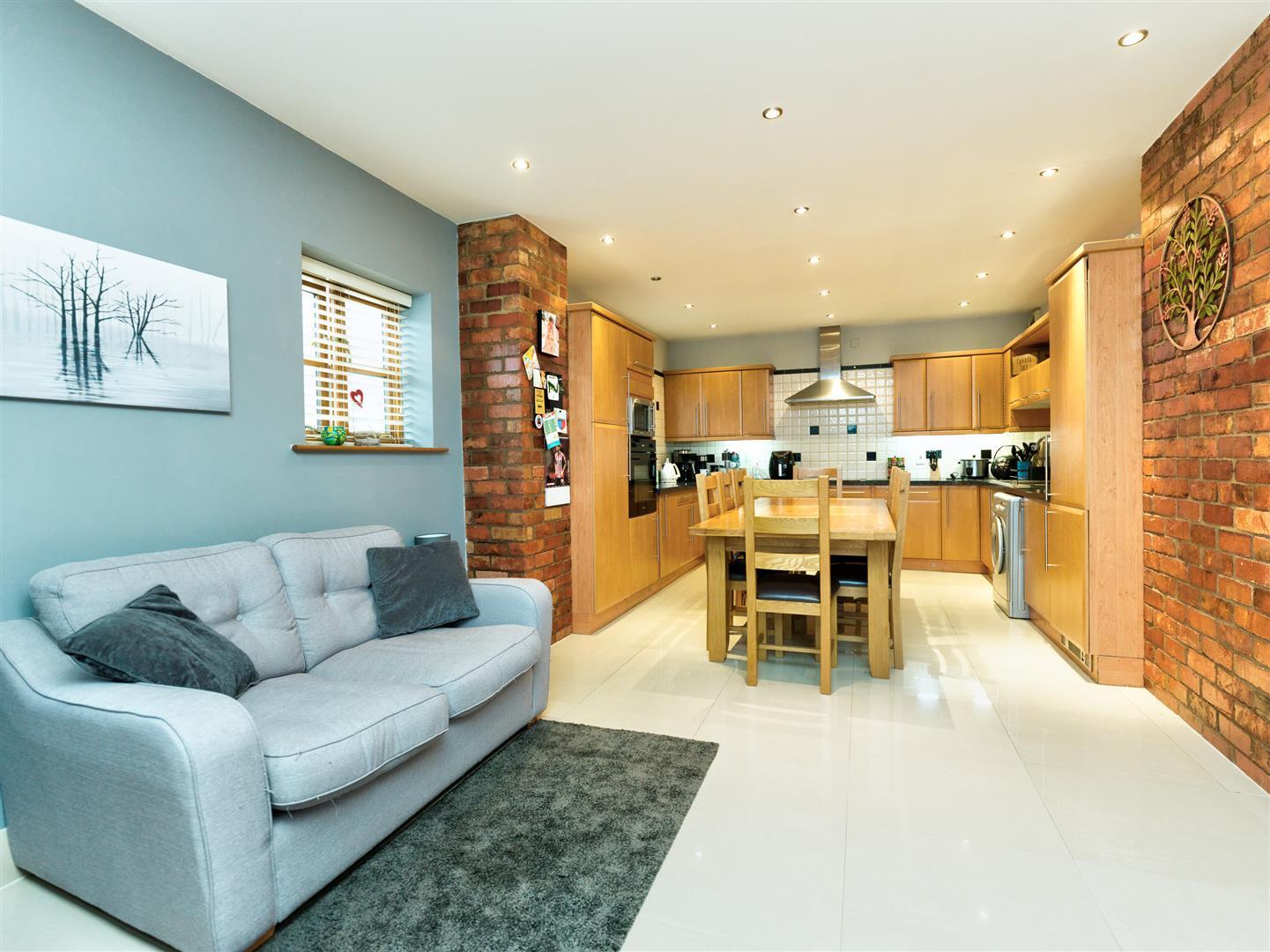 Property Image 5026fe7b-b067-40f3-9054-6e688b3ba372