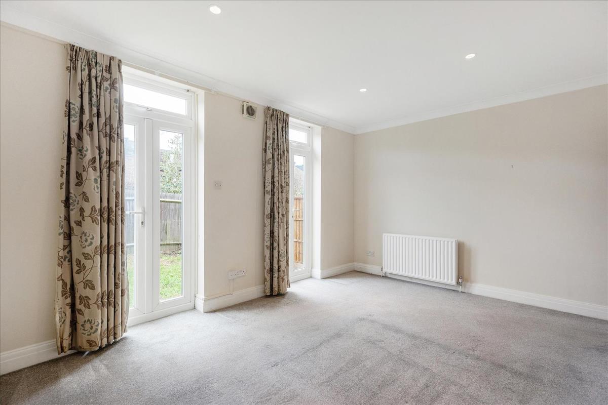 Property Image 50336f9a-e30b-475e-9123-c604adee29d8