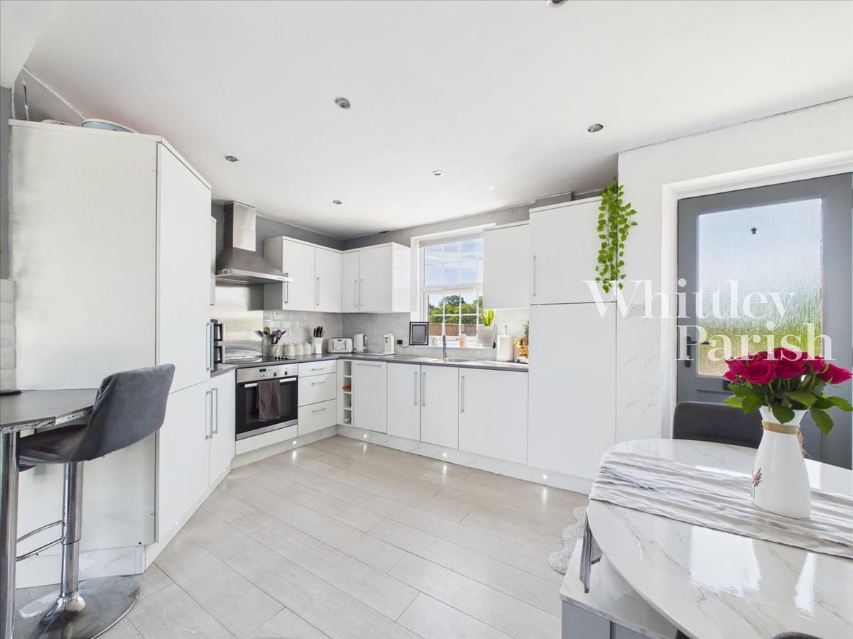 Property Image 503ff689-81d7-429d-9b1e-3894a97c7910