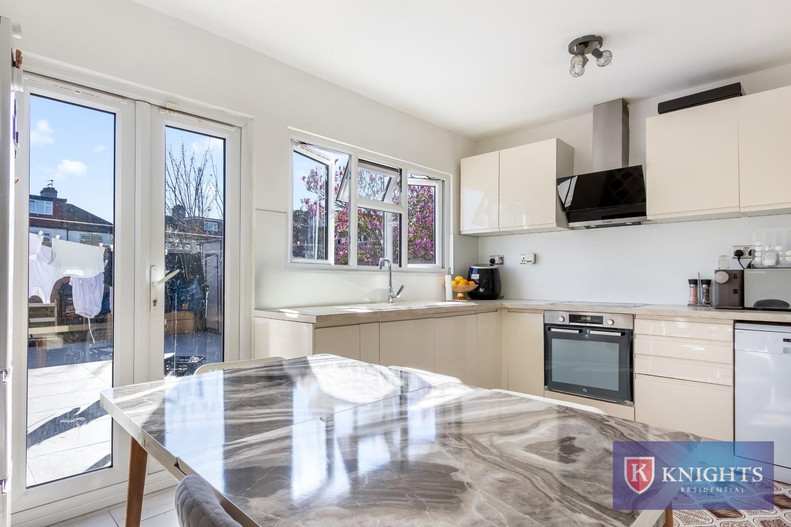 Property Image 50480018-c01d-4ecb-8708-8c8125374f01