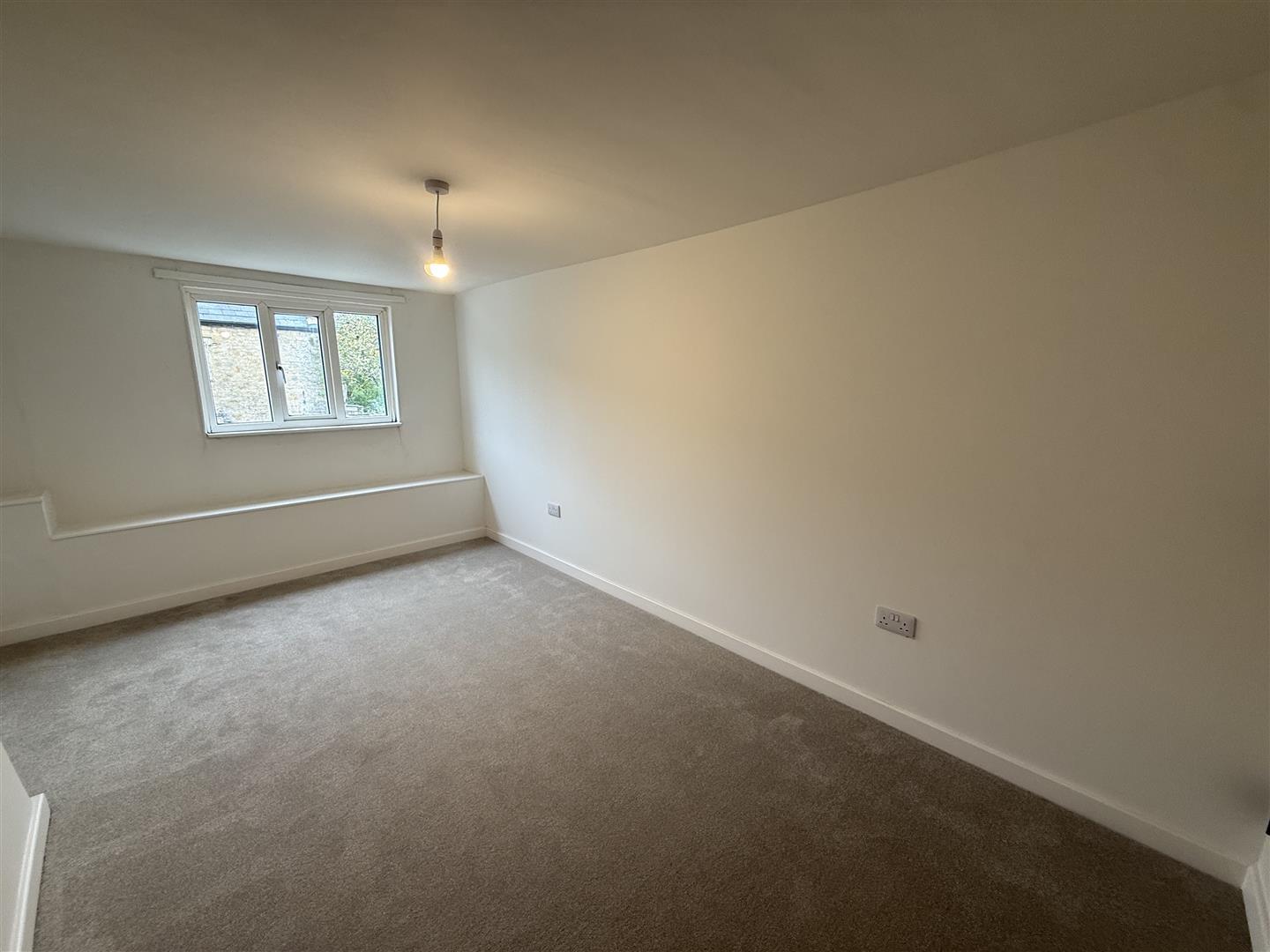 Property Image 5068f4c9-823d-4324-859b-eadd3f508d33