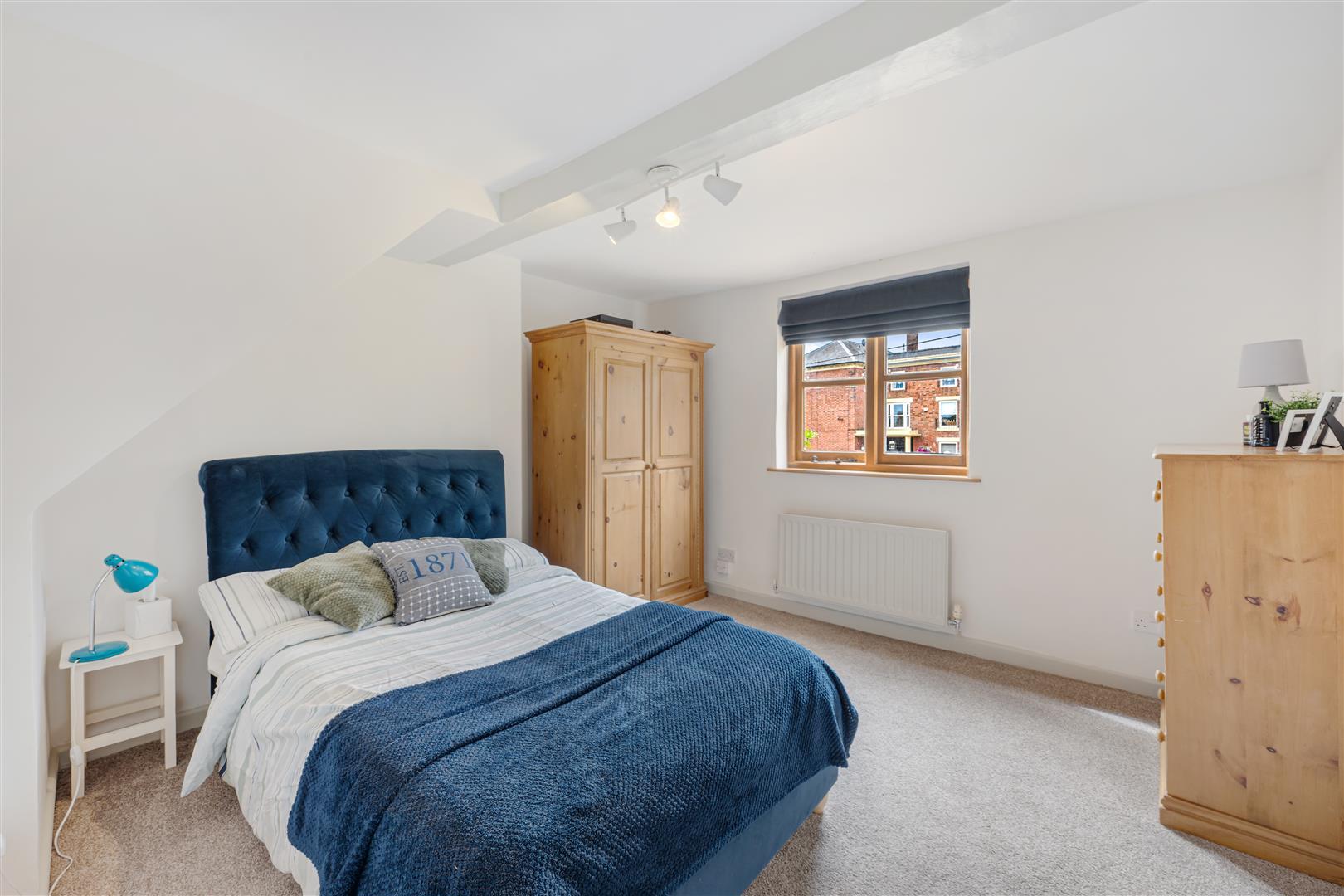 Property Image 506a2d15-45ba-40cd-862e-069c36226b9b