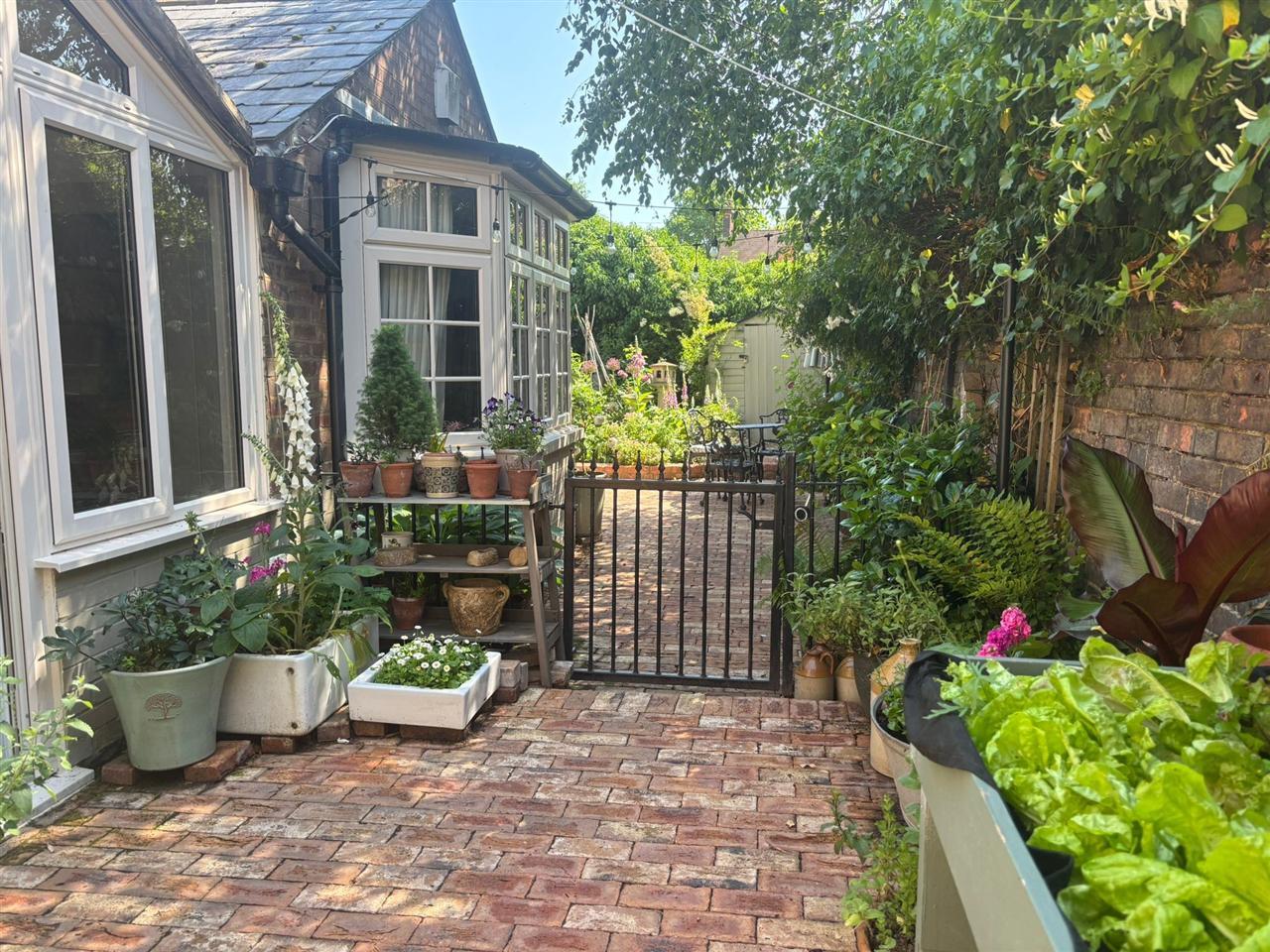 Property Image 506f5d88-c85a-43d6-8e75-0bda367bd636