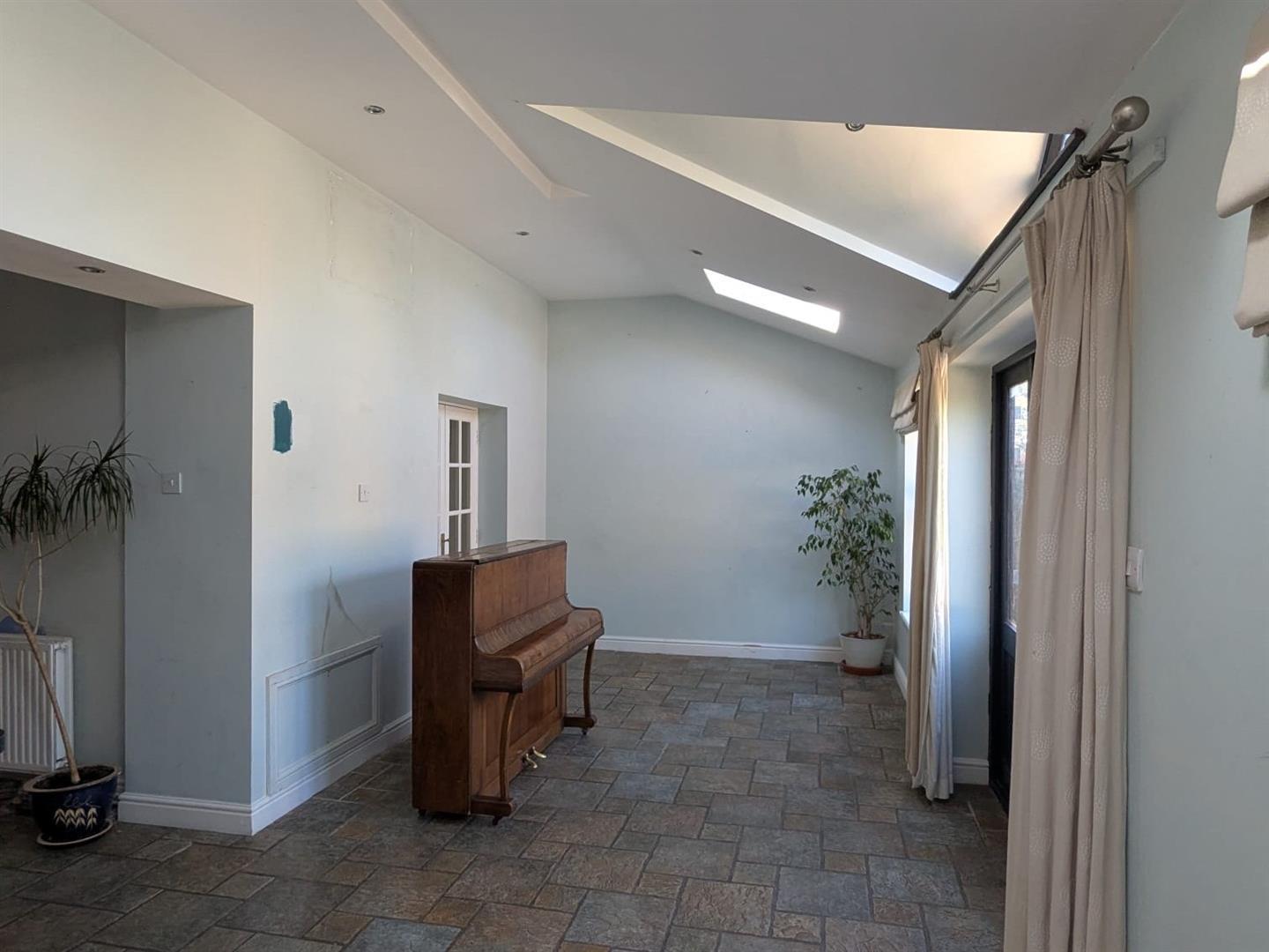 Property Image 507c0024-897f-4eca-9e9e-791f6f2a8e9d