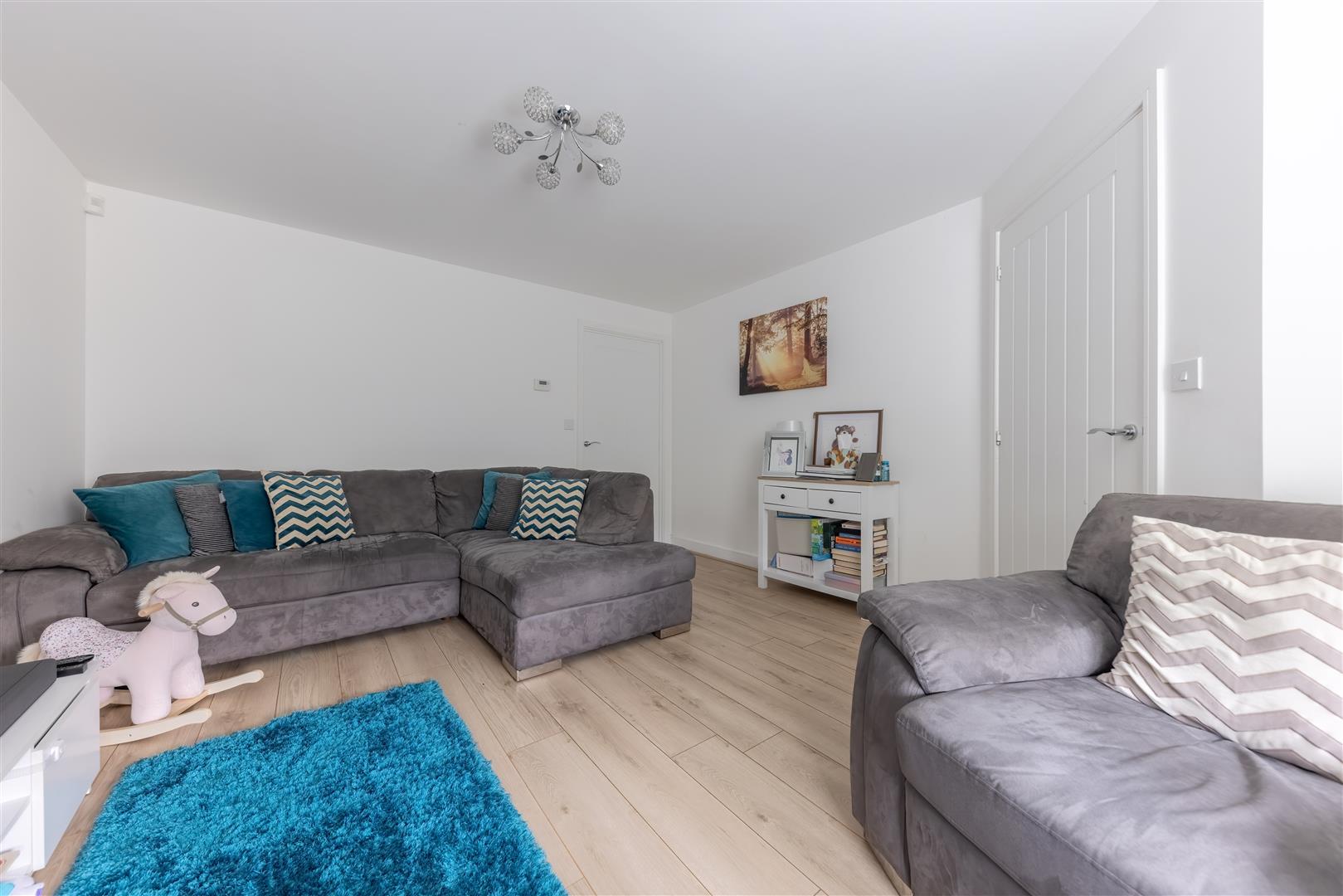 Property Image 50b73b70-9b64-4507-ae62-8b5f44fcb1fd