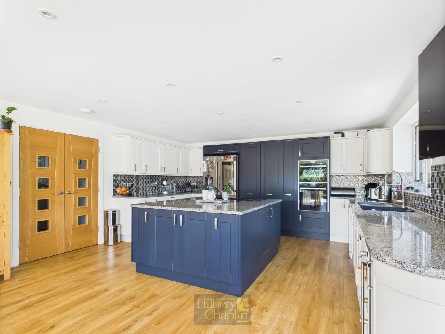 Property Image 50bb7d2d-0364-4448-924c-99ef5237b607