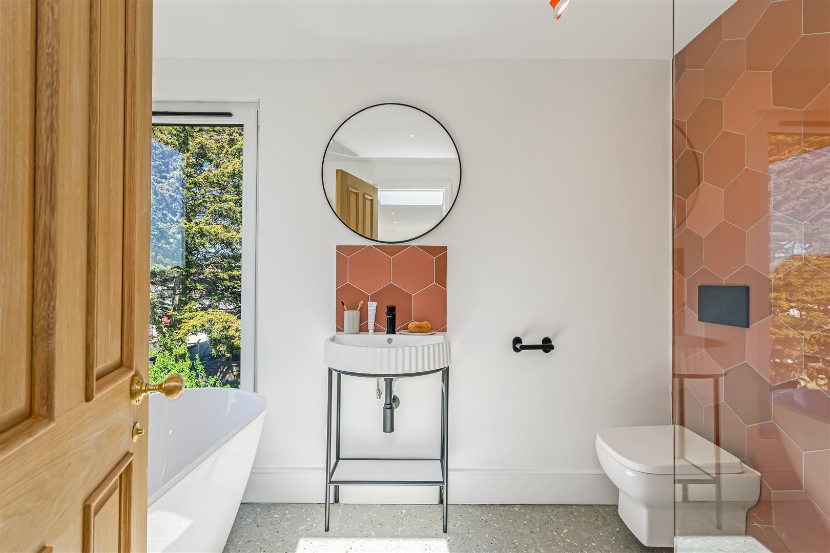 Property Image 50be0128-d588-4fe6-a56a-296e7c9abef6