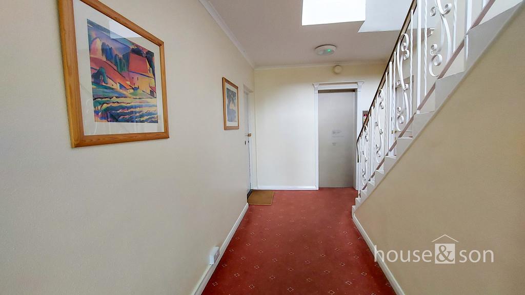 Property Image 50c1f737-2010-45c6-b398-a33299034d18