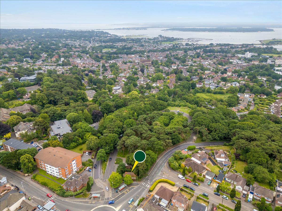 Property Image 50e75700-3e9c-4a00-9d43-5193aa1888d1