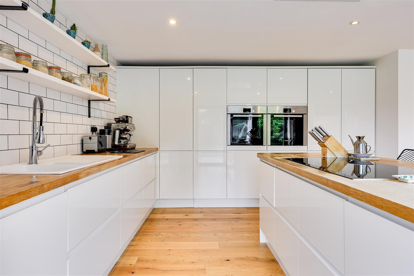 Property Image 50e99631-f938-4f81-9804-f27a81b3312a