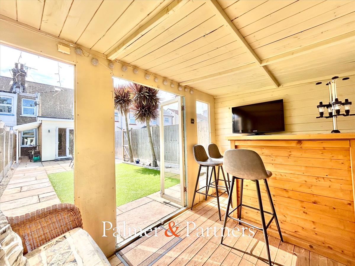 Property Image 512637f7-47e2-4431-baeb-41bdc03856af