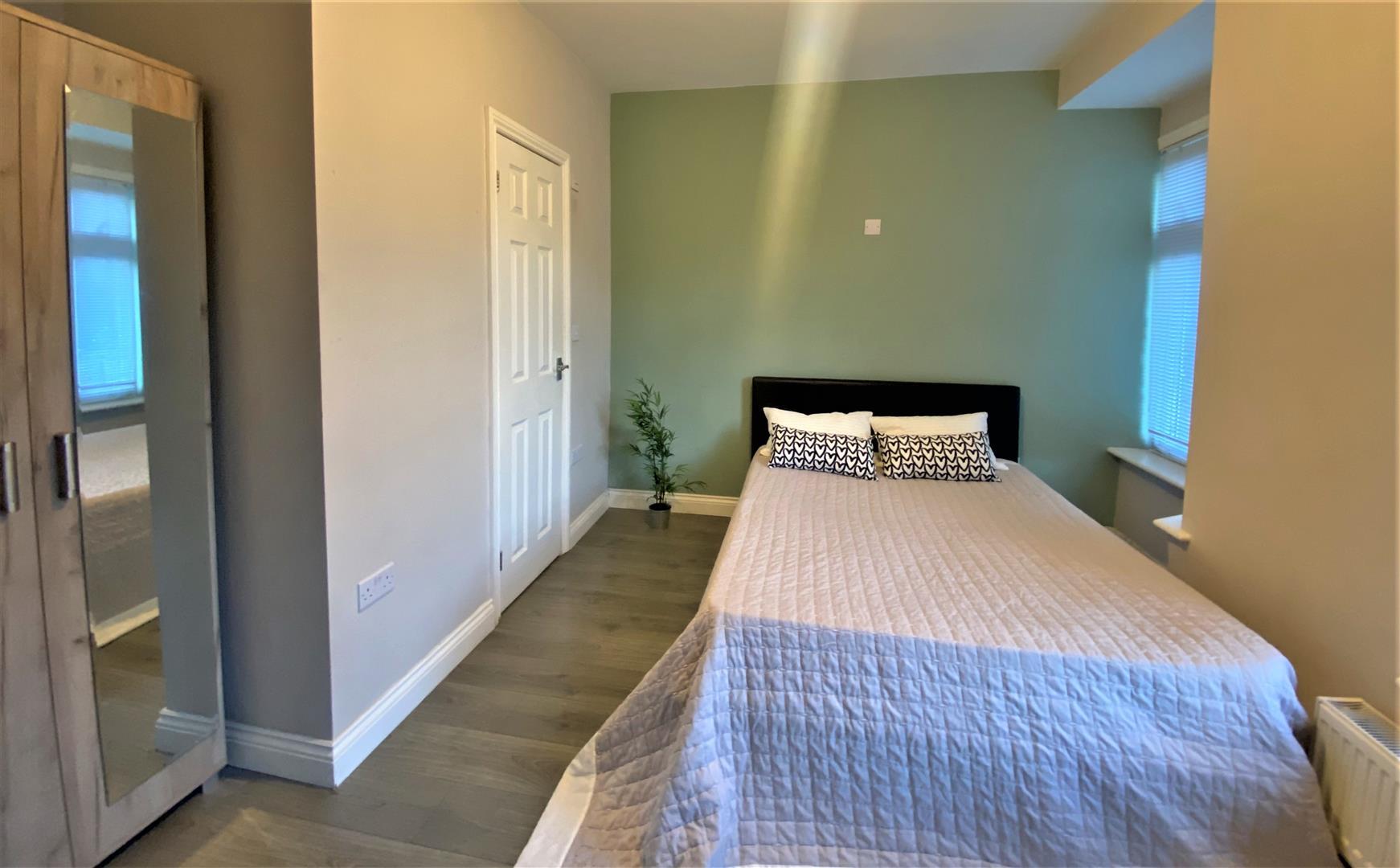 Property Image 5136cad1-f447-47da-aa90-953962b406f0