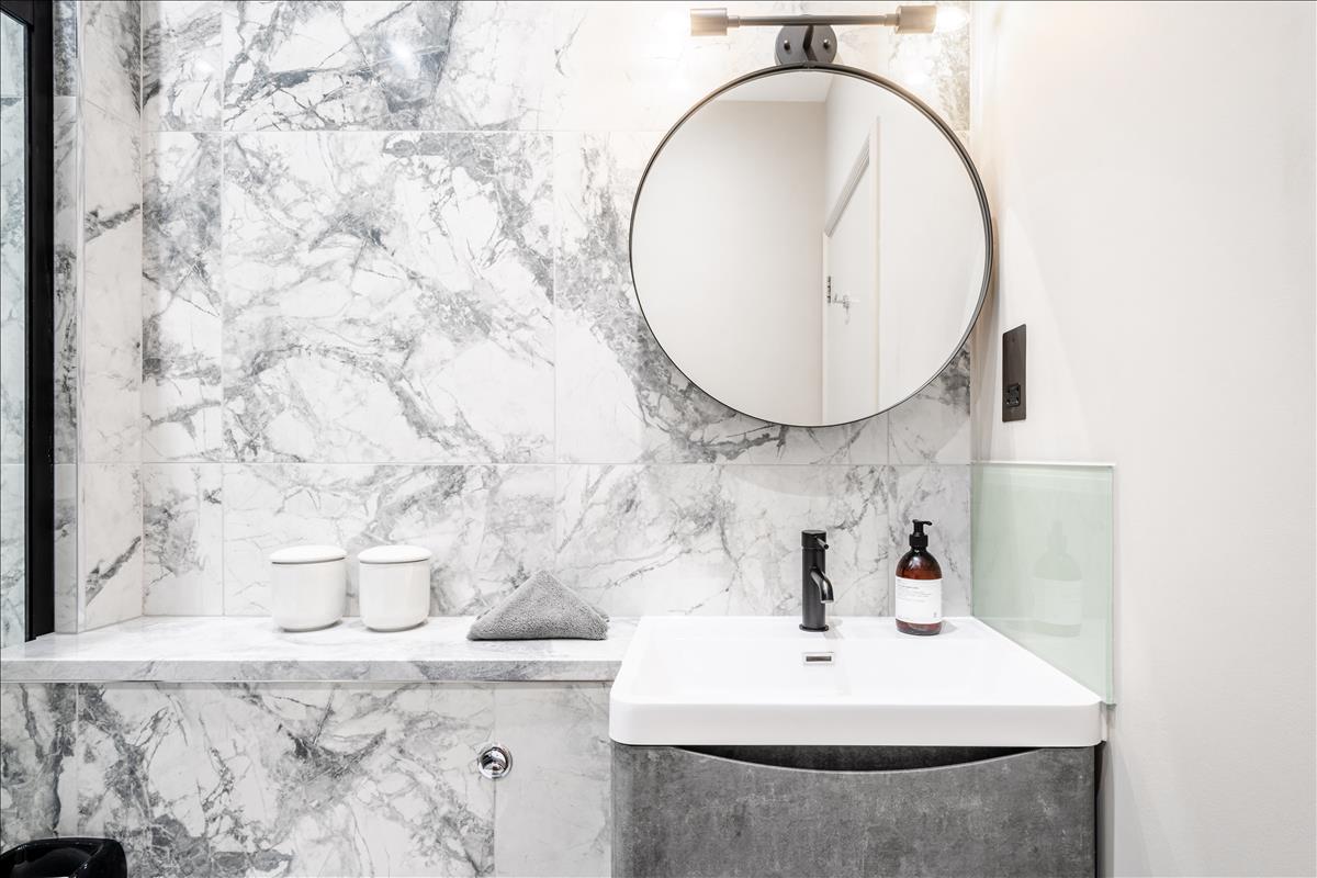 Newly refurbished two bedroom high end apartment for let in the exchange building Spitalfields E1