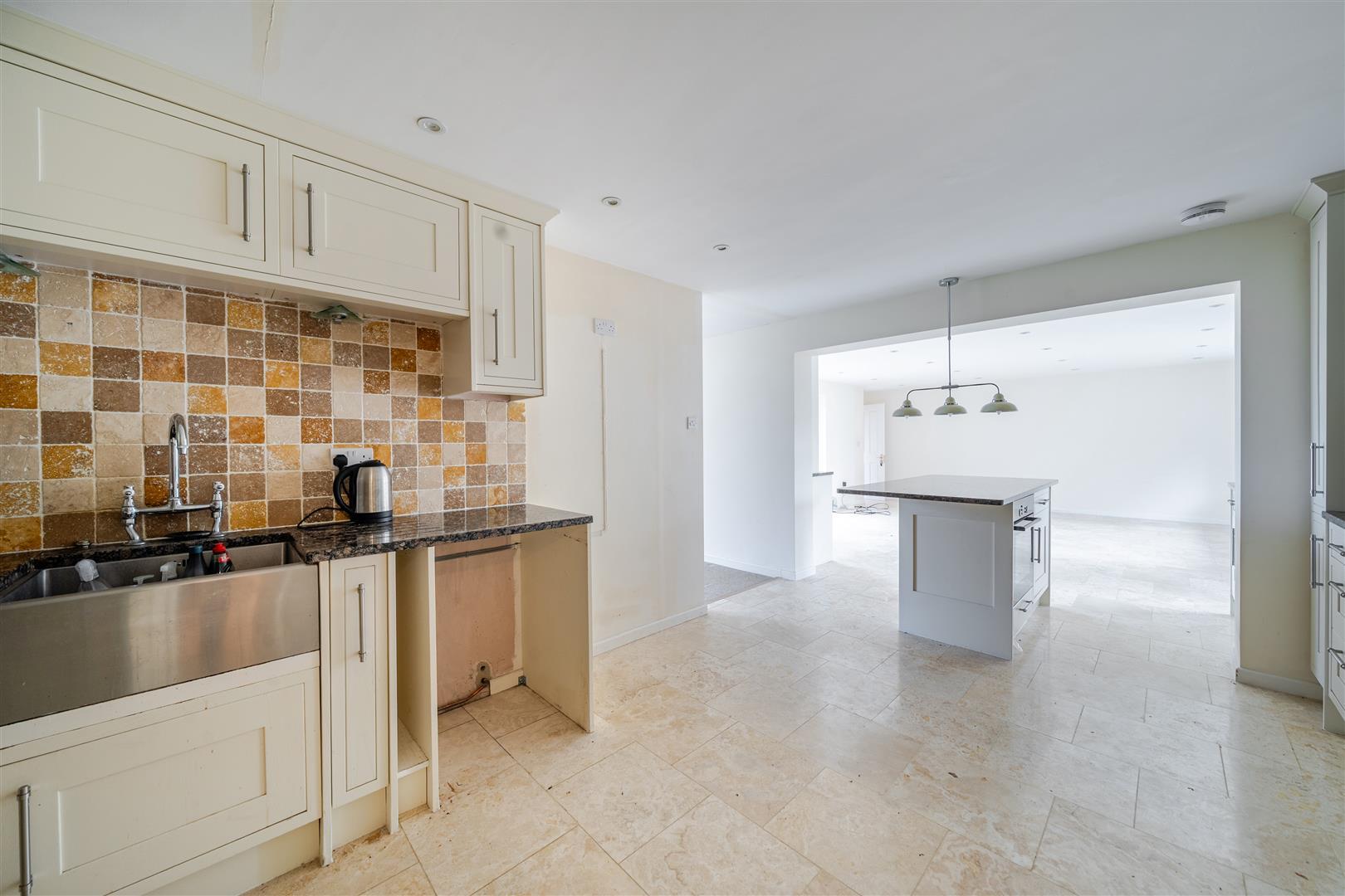 Property Image 5166a2c5-aa9e-4ac7-a9c1-f3da84f05950
